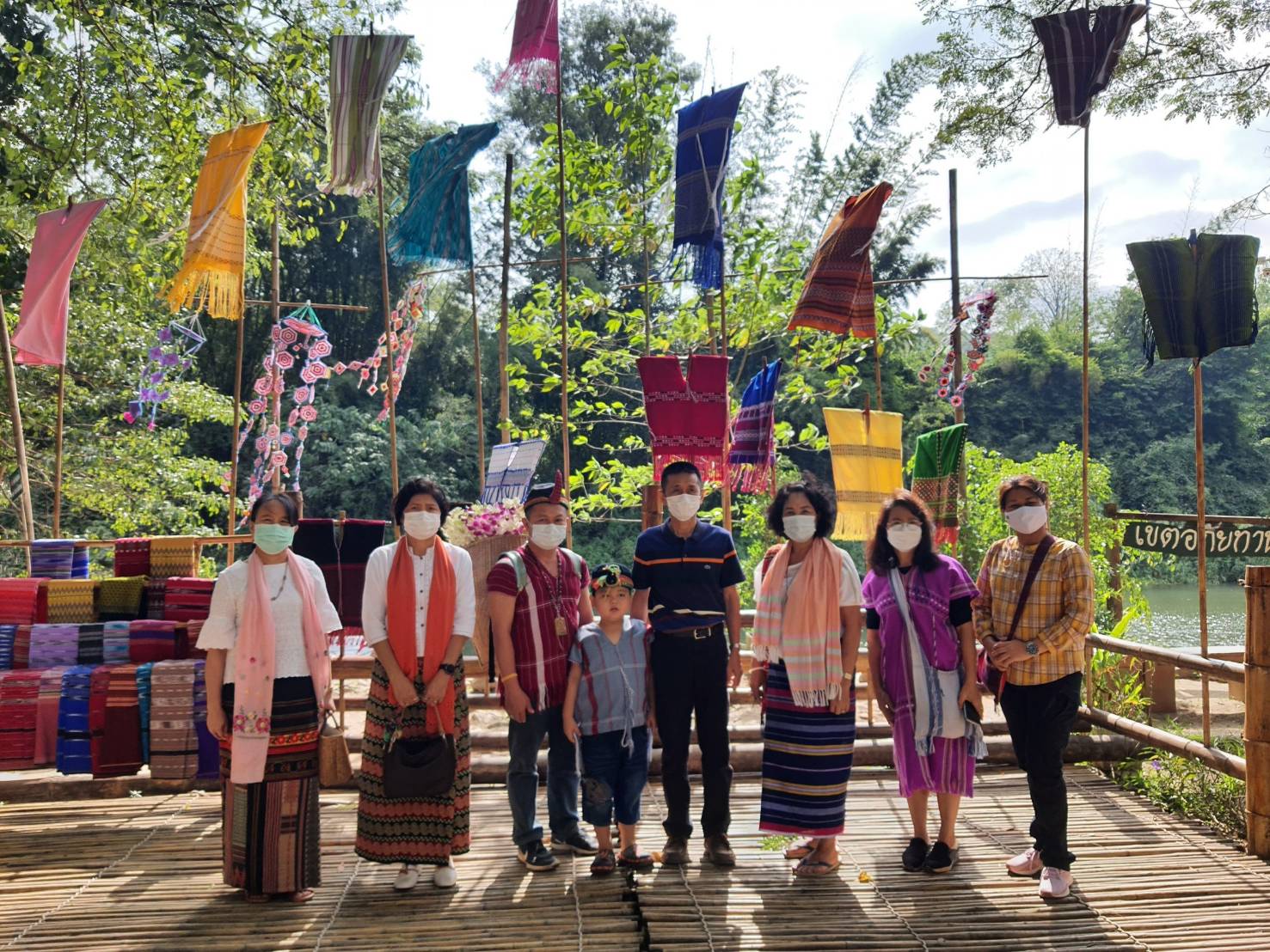 ?เปิดแล้วตลาดโอ๊ะป่อย สวนผึ้งหลังปิดนานจากสถานการณ์โรคโควิด-19