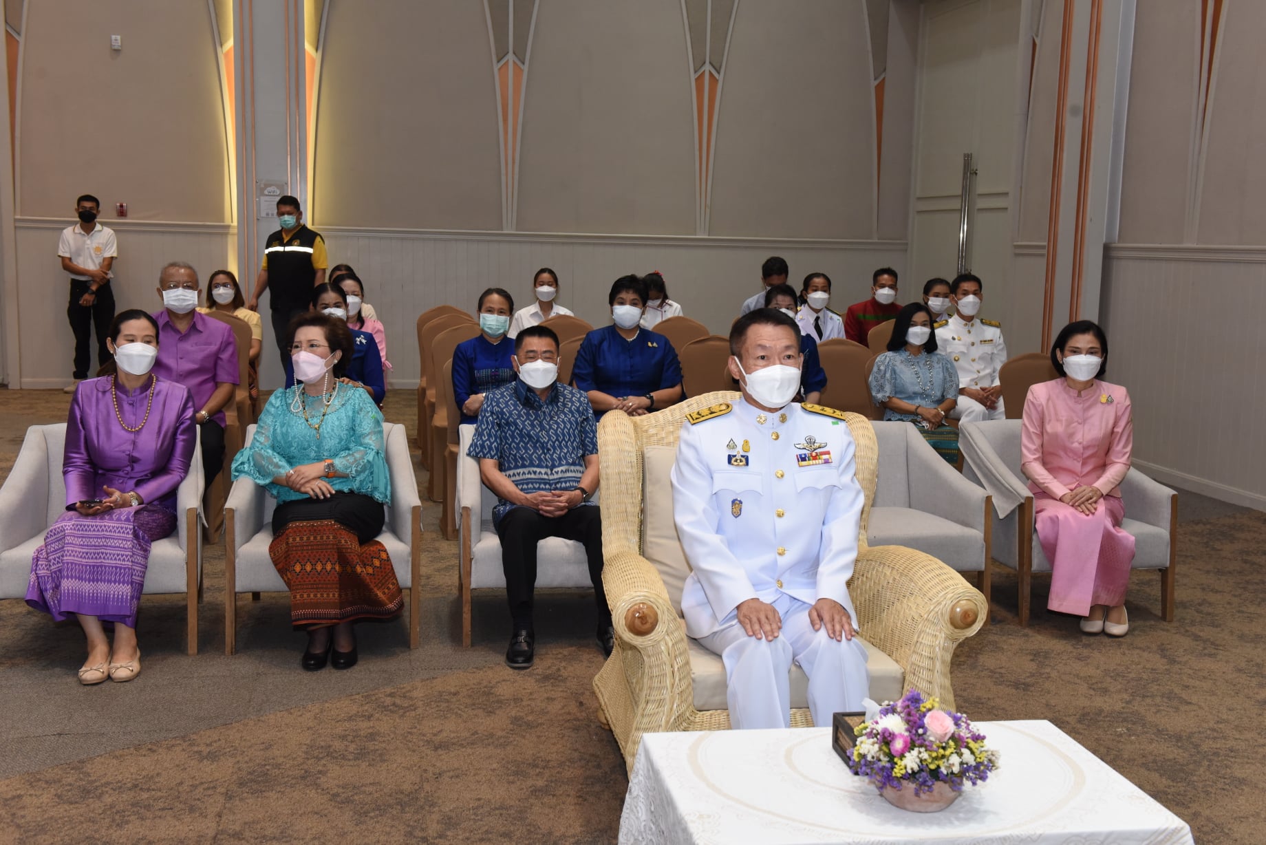 ?จังหวัดราชบุรี จัดพิธีมอบแบบลายผ้าขิดพระราชทาน “ผ้าขิดลายนารีรัตนราชกัญญา” ให้กับนายอำเภอ นายกกิ่งกาชาดอำเภอ และเครือข่ายกลุ่มอาชีพทอผ้าจังหวัดราชบุรีทุกอำเภอ