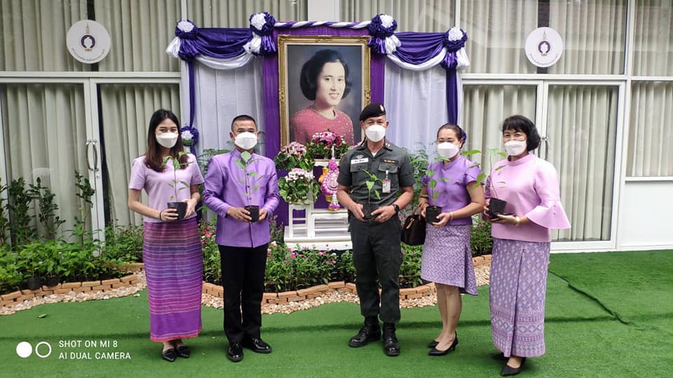 ?อำเภอสวนผึ้ง และพช.ราชบุรี เดินหน้าขยายผลการดำเนินงานตามแนวพระราชดำริฯ ร่วมกับอุทยานธรรมชาติวิทยาอันเนื่องมาจากพระราชดำริ สมเด็จพระเทพรัตนราชสุดาฯสยามบรมราชกุมารี อำเภอสวนผึ้ง เพื่อสร้างความมั่นคงทางอาหาร และขับเคลื่อนโครงการ 9;10 ปฏิบัติบูชา “สืบสาน รักษา ต่อยอด” แนวพระราชดำริ ประจำปี 2565