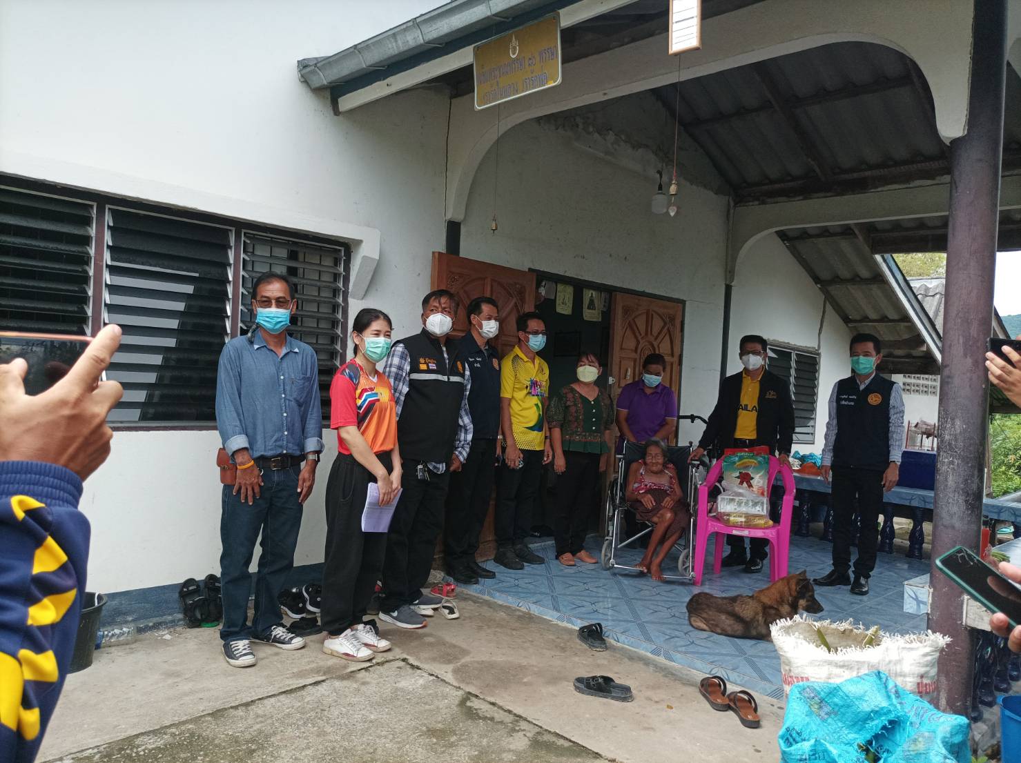 ?สำนักงานพัฒนาชุมชนอำเภอบ้านคา จับมือบูรณาการทุกภาคส่วน ขับเคลื่อนการดำเนินงานขจัดความยากจนฯ ตามหลักปรัชญาของเศรษฐกิจพอเพียง  “คนราชบุรีไม่ทิ้งกัน” ?