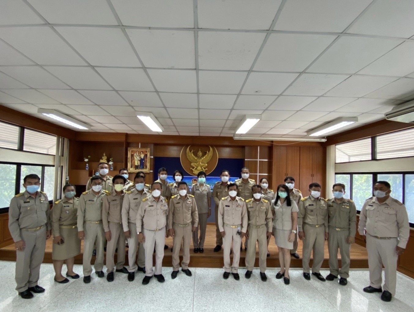 ? ผู้ตรวจราชการกระทรวงมหาดไทยลงพื้นตรวจติดตามการขจัดความยากจนและพัฒนาคนทุกช่วงวัยอย่างยั่งยืนตามหลักปรัชญาของเศรษฐกิจพอเพียง”คนราชบุรี ไม่ทิ้งกัน”