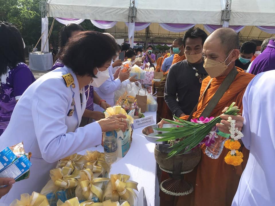 ? พช.ราชบุรี ร่วมกิจกรรมเฉลิมพระเกียรติสมเด็จพระนางเจ้าฯ พระบรมราชินี เนื่องในโอกาสวันเฉลิมพระชนมพรรษา 3 มิถุนายน 2565