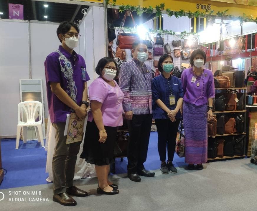 ? จังหวัดราชบุรี ร่วมพิธีเปิดงาน OTOP Midyear 2022 สุขช้อป สุขใจ สุขทั่วไทยรวมไว้ในที่เดียว