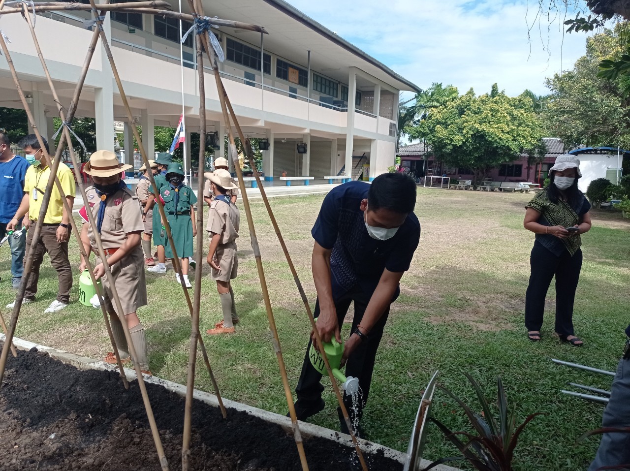 “ปฏิบัติการขจัดความยากจนและพัฒนาคนทุกช่วงวัย”