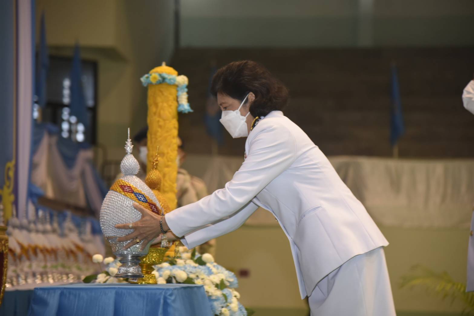 ?ผวจ.ราชบุรี นำพสกนิกรจุดเทียนถวายพระพรชัยมงคล เนื่องในโอกาสวันมหามงคลเฉลิมพระชนมพรรษา สมเด็จพระนางเจ้าสิริกิติ์ พระบรมราชินีนาถ พระบรมราชชนนีพันปีหลวง 12 สิงหาคม 2565