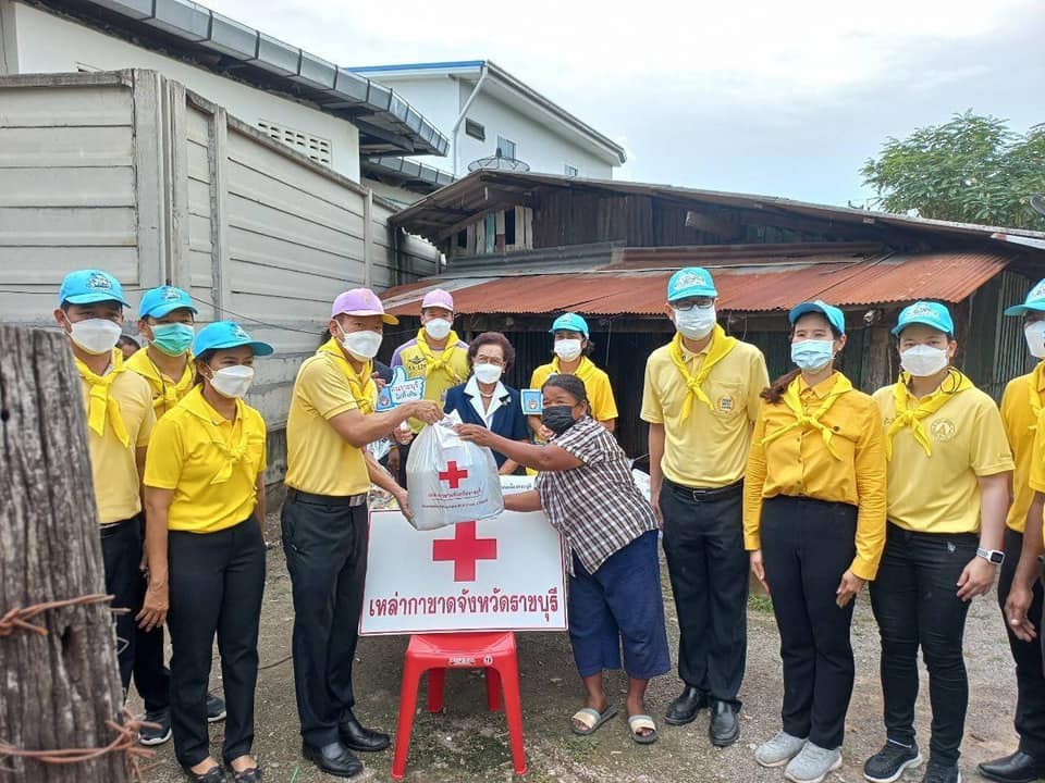 ?ศจพ.จ.จังหวัดราชบุรี ร่วมกับเหล่ากาชาดจังหวัดราชบุรีและ สจพ.อ อำเภอเมืองราชบุรี จัดกิจกรรมช่วยเหลือครัวเรือนยากจนตามเป้าหมายการขจัดความยากจนและพัฒนาคนทุกช่วงวัยอย่างยั่งยืนตามหลักปรัชญาของเศรษฐกิจพอเพียง ตำบลเจดีย์หัก อำเภอเมืองราชบุรี “คนราชบุรี ไม่ทิ้งกัน”