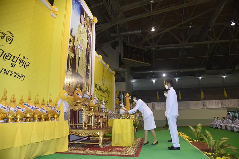 ?ผวจ.ราชบุรี นำพสกนิกรจุดเทียนถวายพระพรชัยมงคล เนื่องในโอกาสวันเฉลิมพระชนมพรรษา พระบาทสมเด็จพระเจ้าอยู่หัว 28 กรกฎาคม 2565