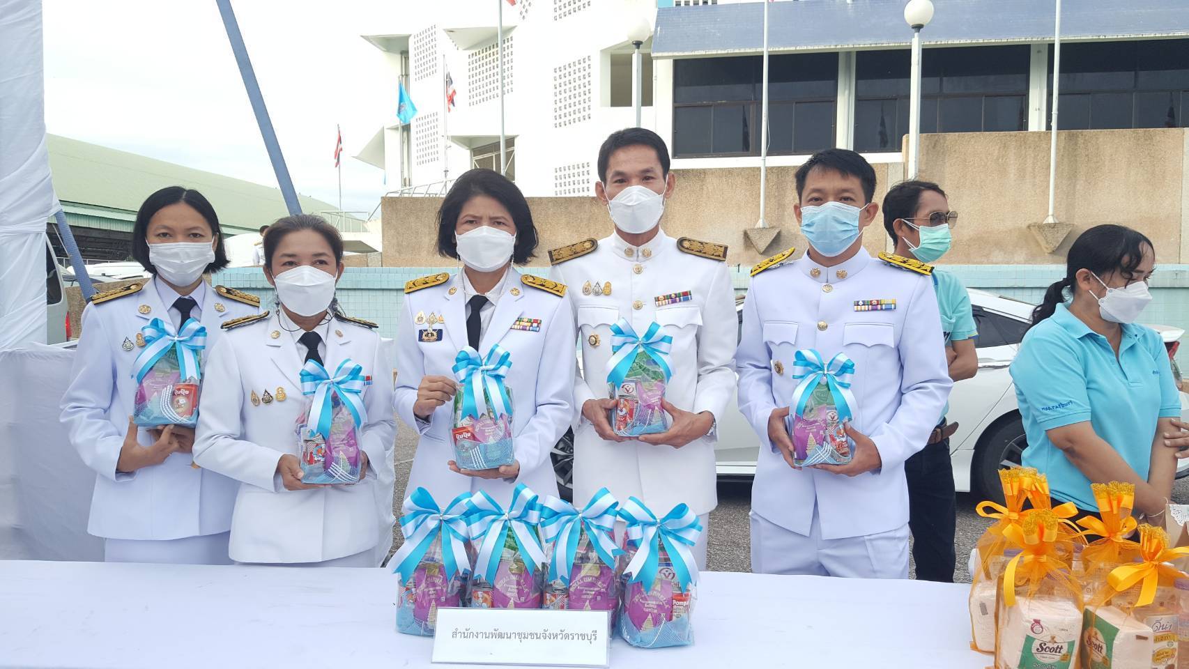 ?พช.ราชบุรี ร่วมพิธีทำบุญตักบาตร และพิธีทางศาสนามหามงคล 3 ศาสนา ถวายพระราชกุศล เนื่องในโอกาสมหามงคลเฉลิมพระชนมพรรษา สมเด็จพระนางเจ้าสิริกิติ์ พระบรมราชินีนาถ พระบรมราชชนนีพันปีหลวง 90 พรรษา 12 สิงหาคม 2565