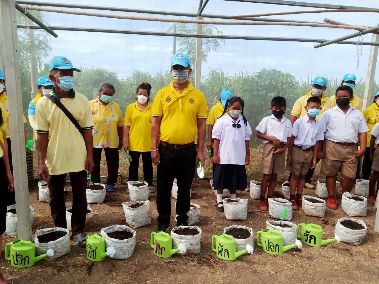 “ปฏิบัติการขจัดความยากจนและพัฒนาคนทุกช่วงวัย”