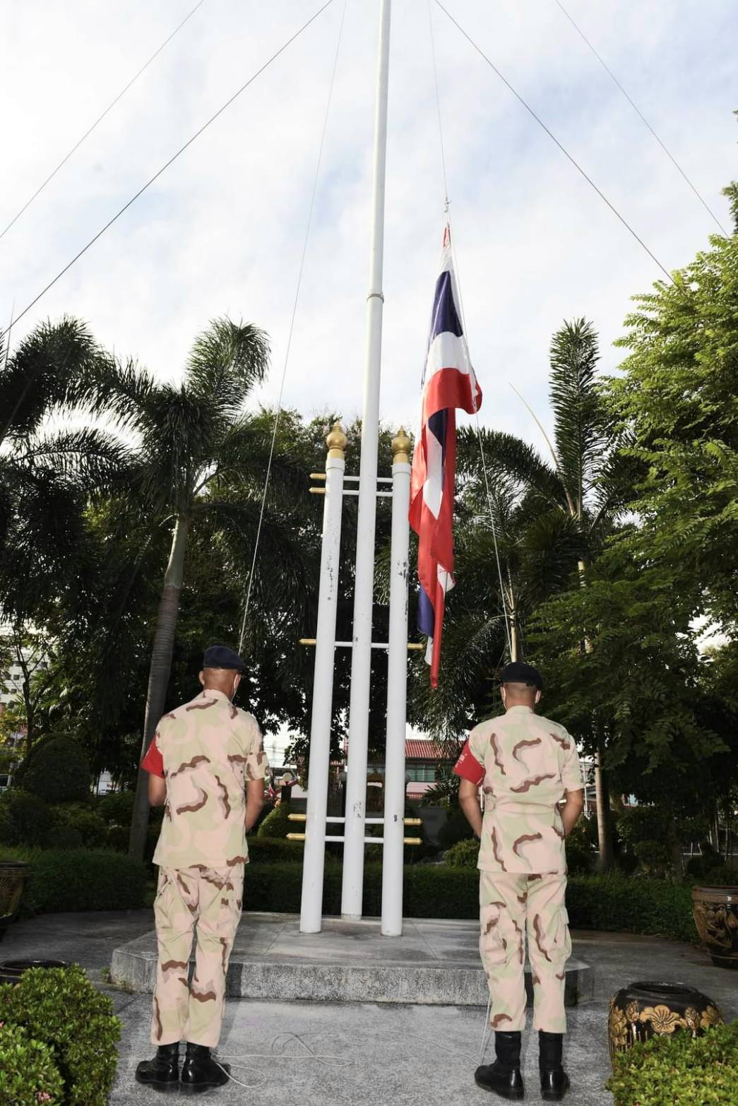 ?พช.ราชบุรี ร่วมกิจกรรมวันพระราชทานธงชาติไทย (Thai National Flag Day) รำลึกถึงพระมหากรุณาธิคุณของพระบาทสมเด็จพระมงกุฎเกล้าเจ้าอยู่หัว
