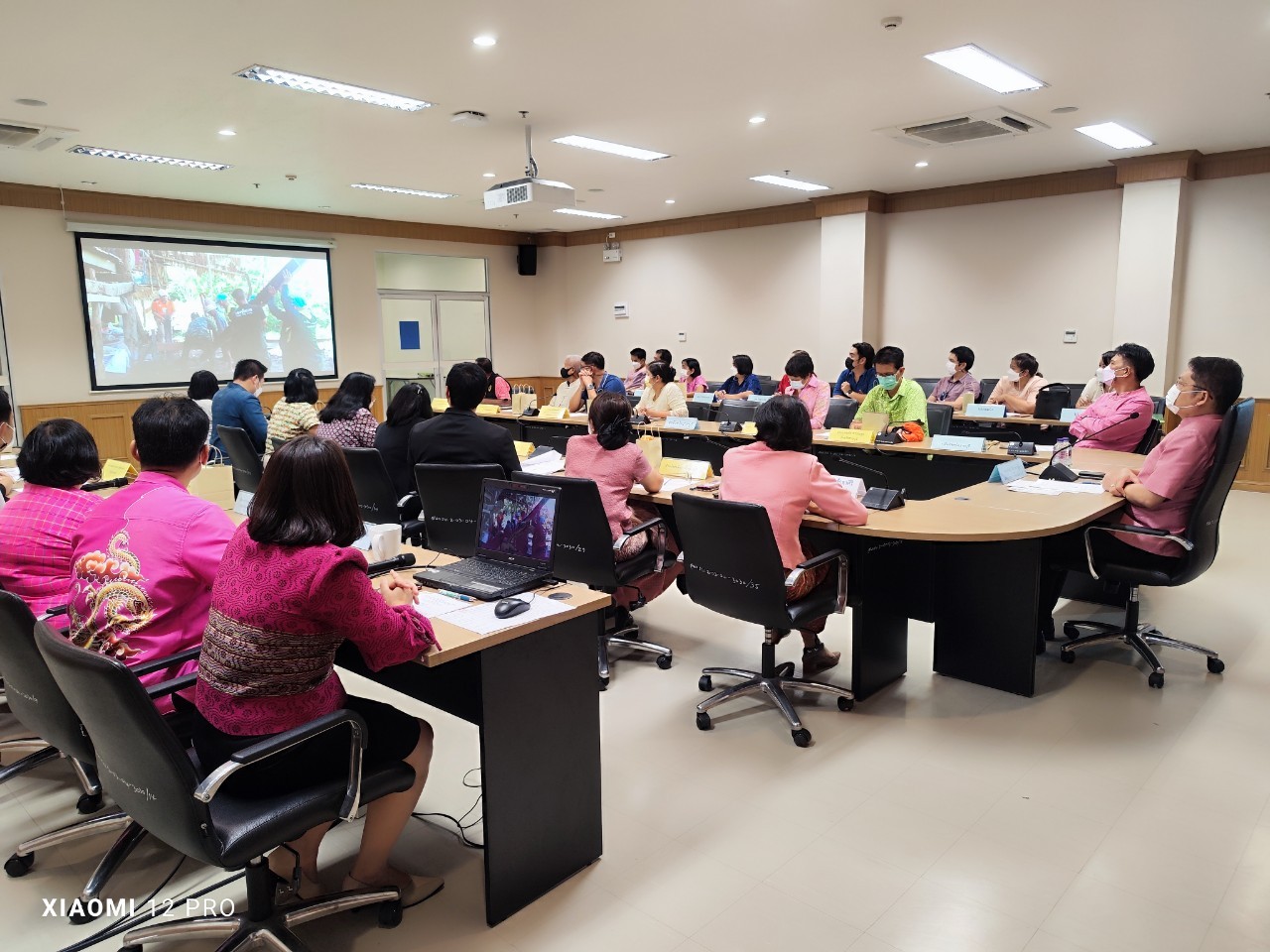 ? ราชบุรี จัดประชุมสรุปผลการขับเคลื่อน การขจัดความยากจนและพัฒนาคนทุกช่วงวัยอย่างยั่งยืนตามหลักปรัชญาของเศรษฐกิจพอเพียงจังหวัด (คจพ.จ.) ครั้งที่ 4/2565