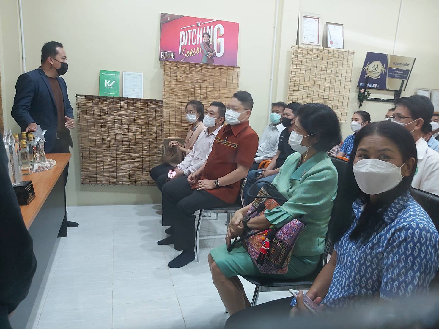 ?พช.ราชบุรี เยี่ยมชมโรงงานผลิตและจำหน่ายน้ำหวานจากพืชตระกูลปาล์ม มะพร้าว และเกษตรอินทรีย์ต่างๆ บริษัท ชีวาดี โปรดักส์ จำกัด