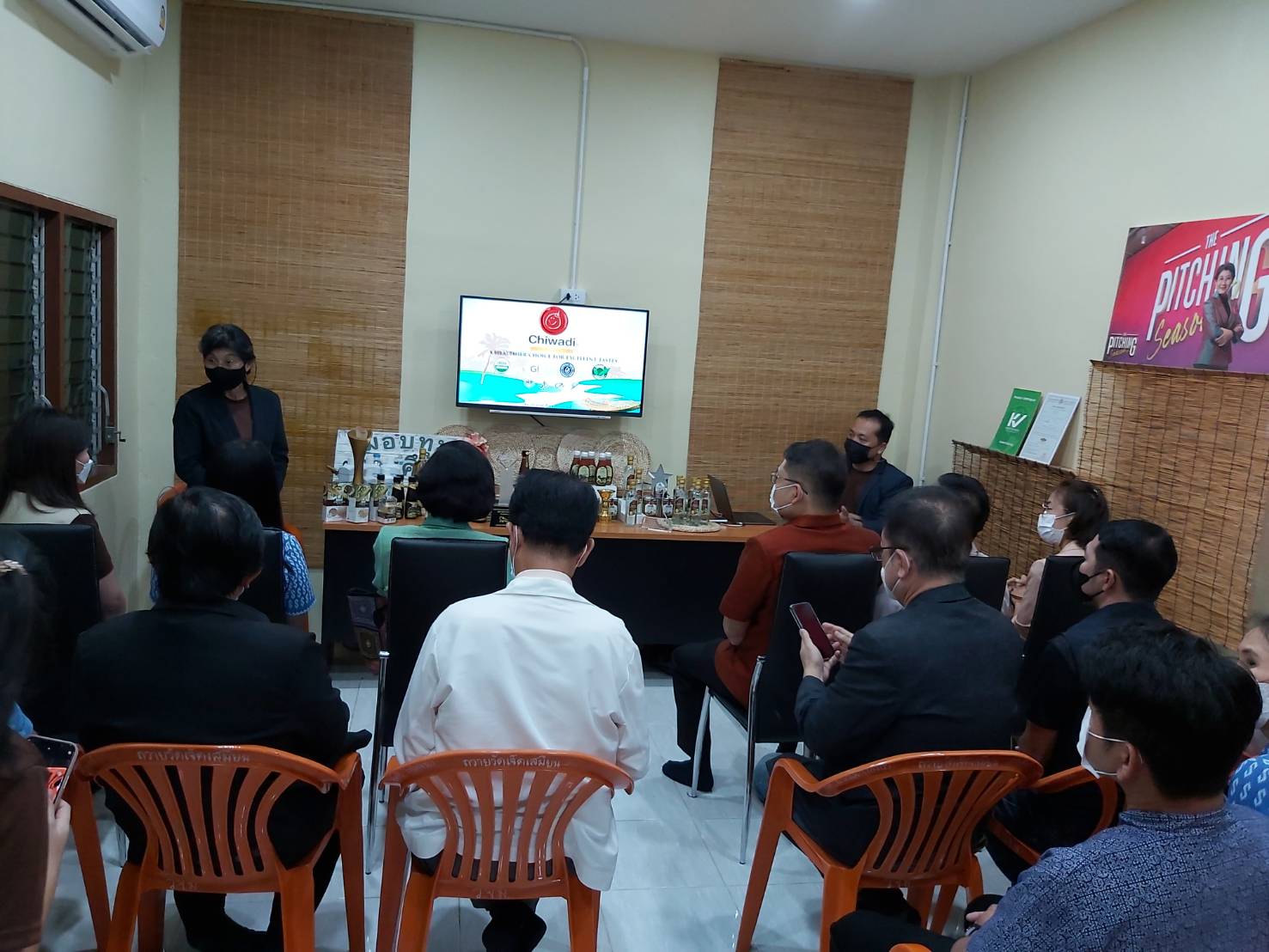 ?พช.ราชบุรี เยี่ยมชมโรงงานผลิตและจำหน่ายน้ำหวานจากพืชตระกูลปาล์ม มะพร้าว และเกษตรอินทรีย์ต่างๆ บริษัท ชีวาดี โปรดักส์ จำกัด