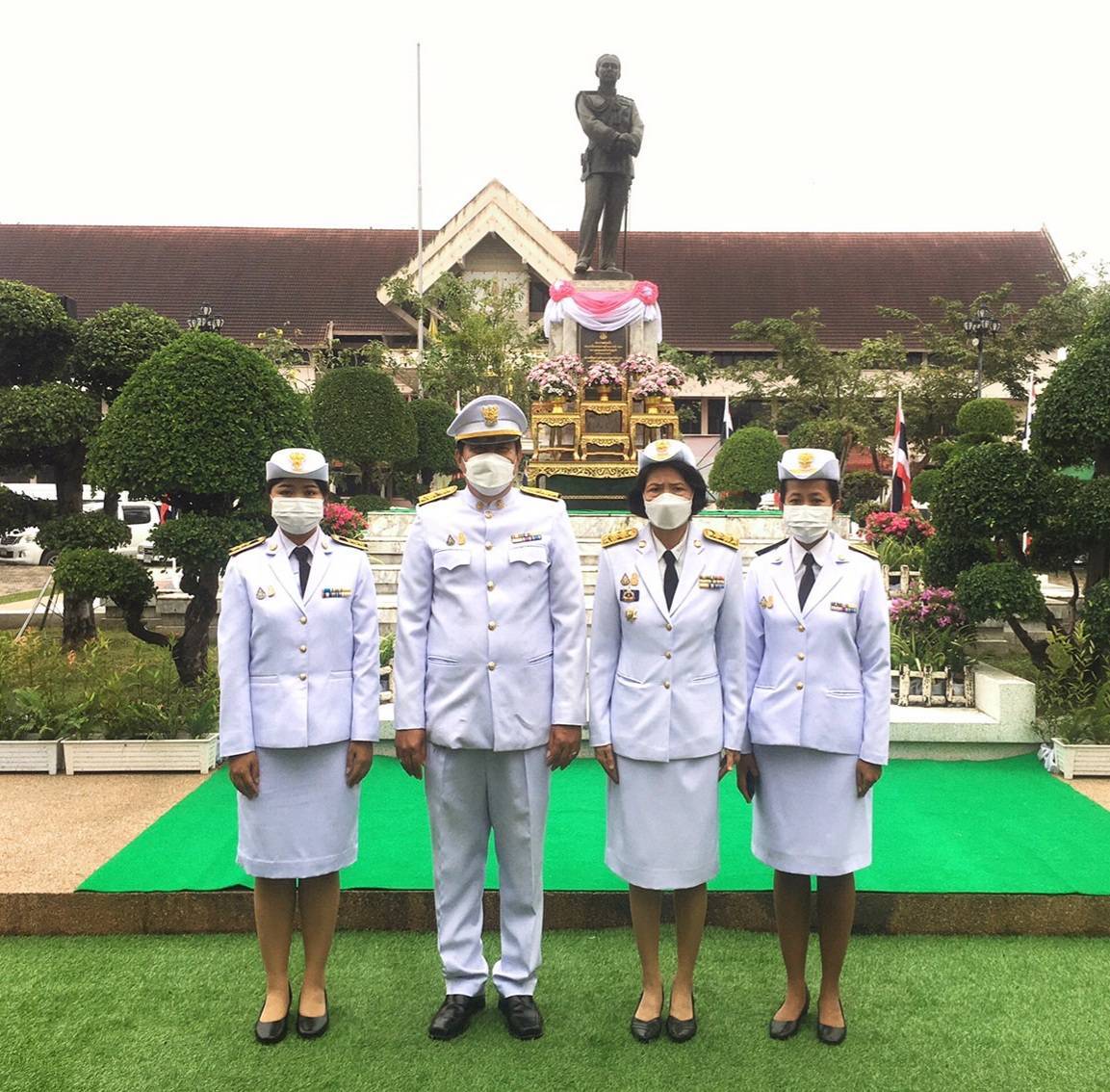 ?ผวจ.ราชบุรี นำข้าราชการในสังกัดวางพวงมาลา และนำพสนิกรน้อมรำลึกในพระมหากรุณาธิคุณ เนื่องในวันคล้ายวันสวรรคต พระบาทสมเด็จพระจุลจอมเกล้าเจ้าอยู่หัว 23 ตุลาคม 2565