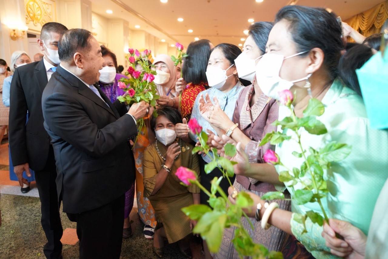 ?พช.ราชบุรี ร่วมขับเคลื่อนกองทุนพัฒนาบทบาทสตรี ระดับประเทศ