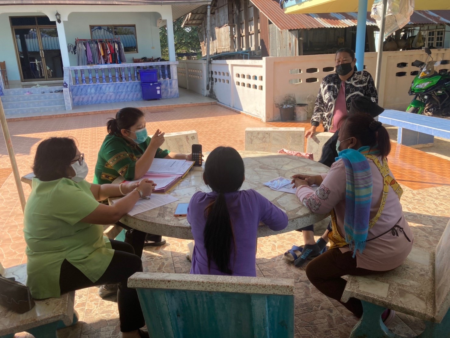 ? พช.ราชบุรี เร่งลงพื้นที่ติดตามหนี้ค้างชำระเงินกองทุนพัฒนาบทบาทสตรี ในพื้นที่ตำบลรางบัว อำเภอจอมบึง จังหวัดราชบุรี