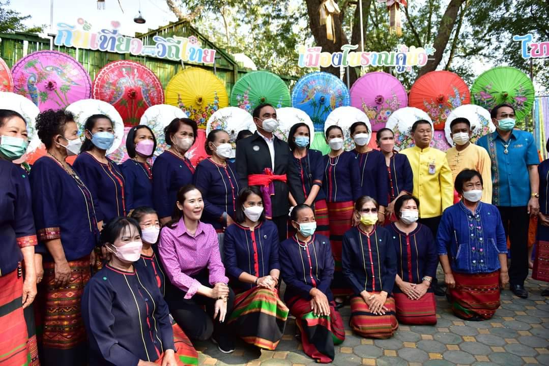 ? พช.ราชบุรี ร่วมต้อนรับนายกรัฐมนตรี พร้อมด้วยคณะรัฐมนตรีหลายกระทรวงและรัฐมนตรีว่าการกระทรวงมหาดไทย ลงพื้นที่จังหวัดราชบุรี