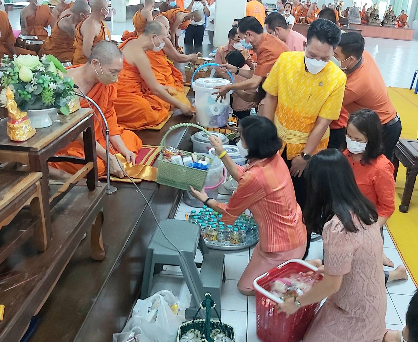 ?พช.ราชบุรี ร่วมเป็นเเจ้าภาพถวายภัตตาหารเพลและน้ำปานะแด่พระภิกษุสงฆ์ผู้บรรพชาอุปสมบท 99 รูป ถวายพระพรชัยมงคลแด่สมเด็จพระเจ้าลูกเธอเจ้าฟ้าพัชรกิติยาภา นเรนทิราเทพยวดี กรมหลวงราชสาริณีสิริพัชร มหาวัชรราชธิดา