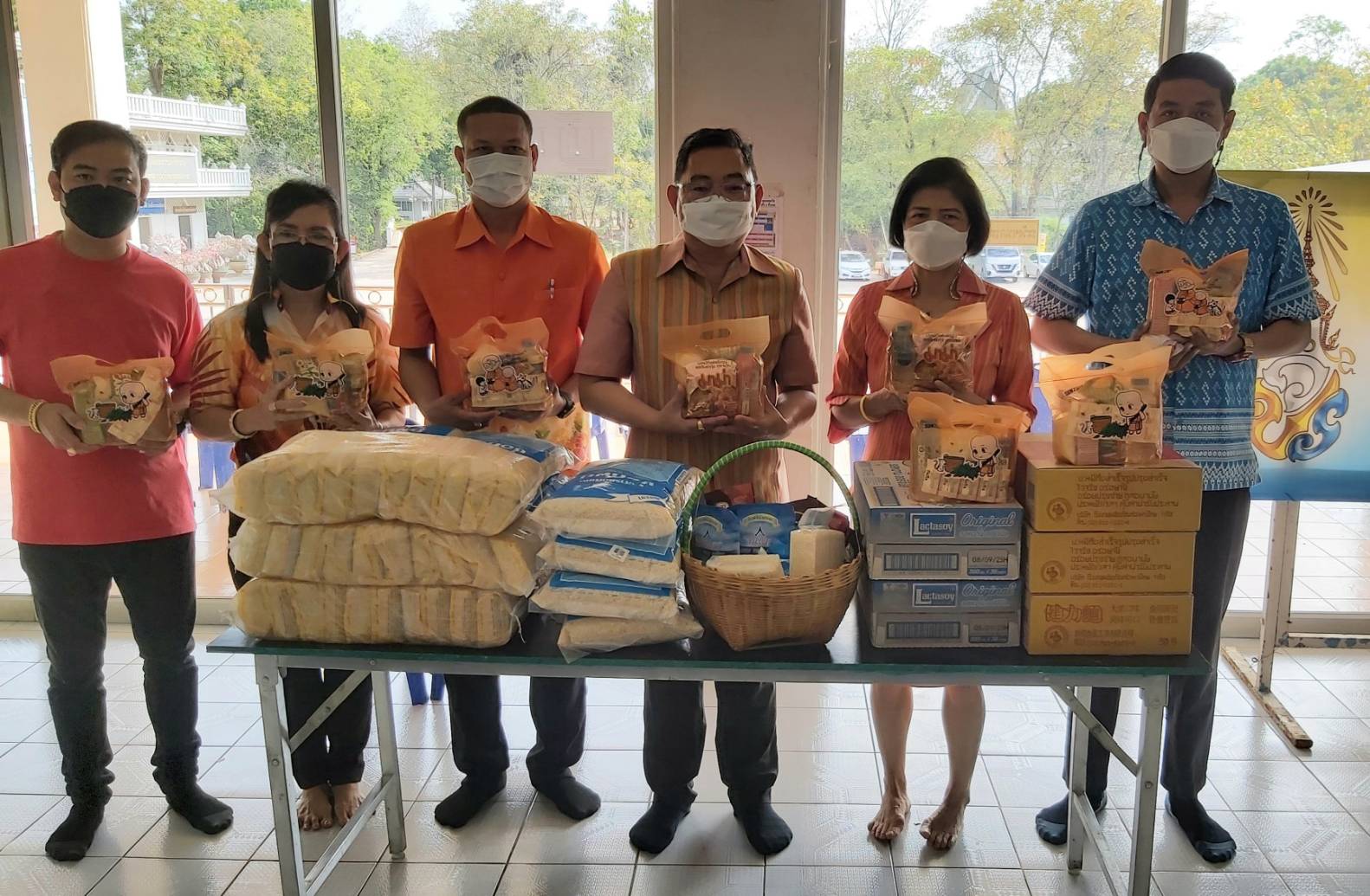 ?พช.ราชบุรี ร่วมเป็นเเจ้าภาพถวายภัตตาหารเพลและน้ำปานะแด่พระภิกษุสงฆ์ผู้บรรพชาอุปสมบท 99 รูป ถวายพระพรชัยมงคลแด่สมเด็จพระเจ้าลูกเธอเจ้าฟ้าพัชรกิติยาภา นเรนทิราเทพยวดี กรมหลวงราชสาริณีสิริพัชร มหาวัชรราชธิดา