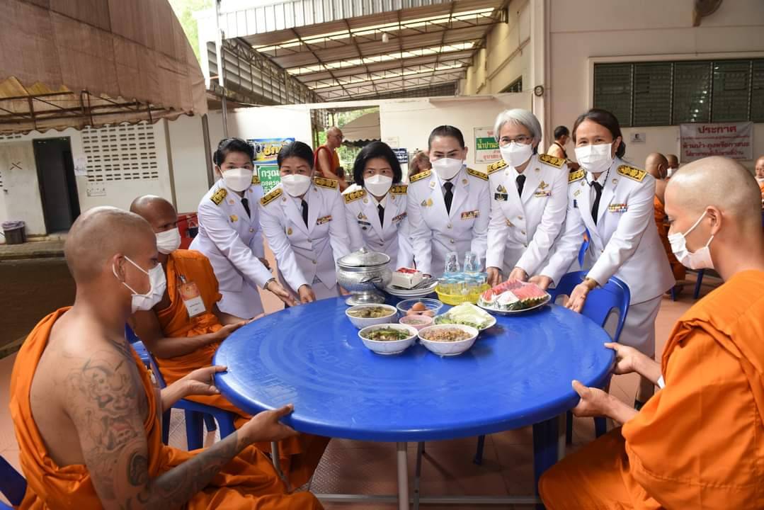 ?พช.ราชบุรี ร่วมพิธีบรรพชาอุปสมบท 99 รูป ถวายพระพรชัยมงคลแด่สมเด็จพระเจ้าลูกเธอเจ้าฟ้าพัชรกิติยาภา นเรนทิราเทพยวดี กรมหลวงราชสาริณีสิริพัชร มหาวัชรราชธิดา