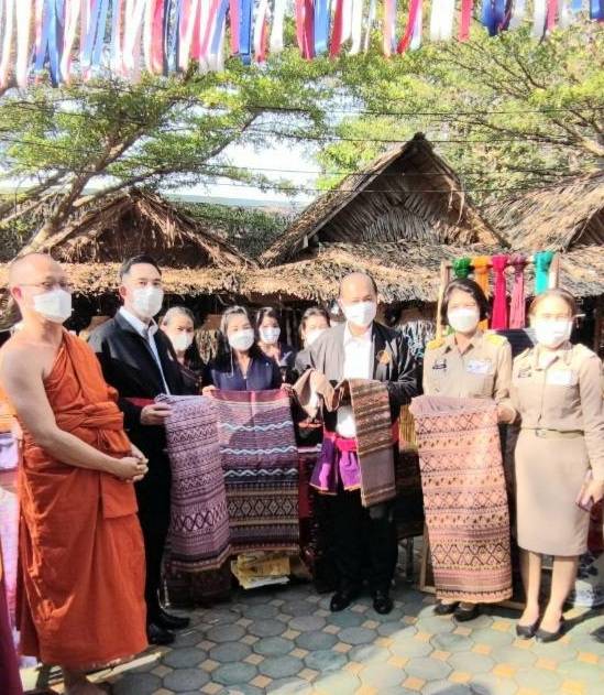 ? พช.ราชบุรี ร่วมต้อนรับนายกรัฐมนตรี พร้อมด้วยคณะรัฐมนตรีหลายกระทรวงและรัฐมนตรีว่าการกระทรวงมหาดไทย ลงพื้นที่จังหวัดราชบุรี