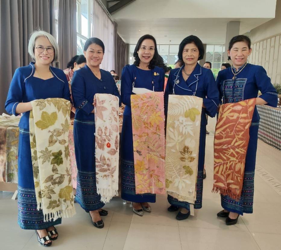 ?จังหวัดราชบุรี (พช.ราชบุรี ผนึกกำลังองค์กรสตรี) จัดกิจกรรมรวมพลังสตรีและผู้นำพัฒนาชุมชน ส่งเสริม “ผ้าไทย ใส่ให้สนุก” ตามพระดำริ สมเด็จพระเจ้าลูกเธอ เจ้าฟ้าสิริวัณณวรี นารีรัตนราชกัญญา เนื่องในวันสตรีสากล ประจำปี 2566