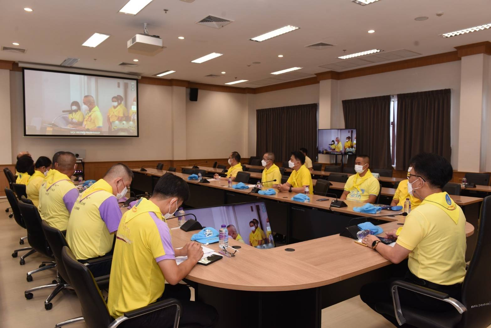 ? พช.ราชบุรี ร่วมสัมมนาสร้างเครือข่ายจิตอาสาพระราชทาน “การขับเคลื่อนงานจิตอาสาภาคประชาชนมุ่งผลสัมฤทธิ์ ครั้งที่ 2 “ผ่านระบบวีดีโอทางไกล(VCS)