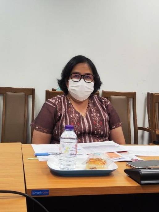 ?พช.ราชบุรี : เตรียมความพร้อมช่างทอผ้า สนองพระดำริ สมเด็จพระเจ้าลูกเธอ เจ้าฟ้าสิริวัณณวรี นารีรัตนราชกัญญา ติวเข้ม ผปก.ประเภทผ้าเร่งพัฒนาผ้าเข้าประกวดผ้าลายพระราชทาน “ผ้าลายดอกรักราชกัญญา”