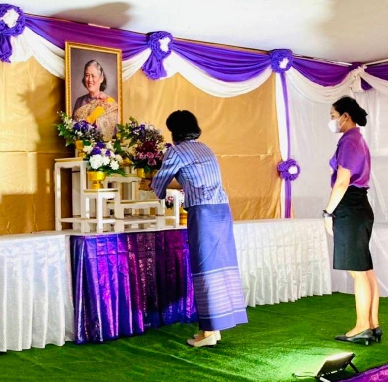 ? พิธีวางพานพุ่มถวายเครื่องราชสักการะ และมอบทุนอุปการะเด็กกองทุนพัฒนาเด็กชนบทในพระบรมราชูปถัมภ์ สมเด็จพระเทพรัตนราชสุดา ฯ สยามบรมราชกุมารี เนื่องในวันคล้ายวันพระราชสมภพสมเด็จพระกนิษฐาธิราชเจ้า กรมสมเด็จพระเทพรัตนราชสุดาฯ สยามบรมราชกุมารี 2 เมษายน 2566