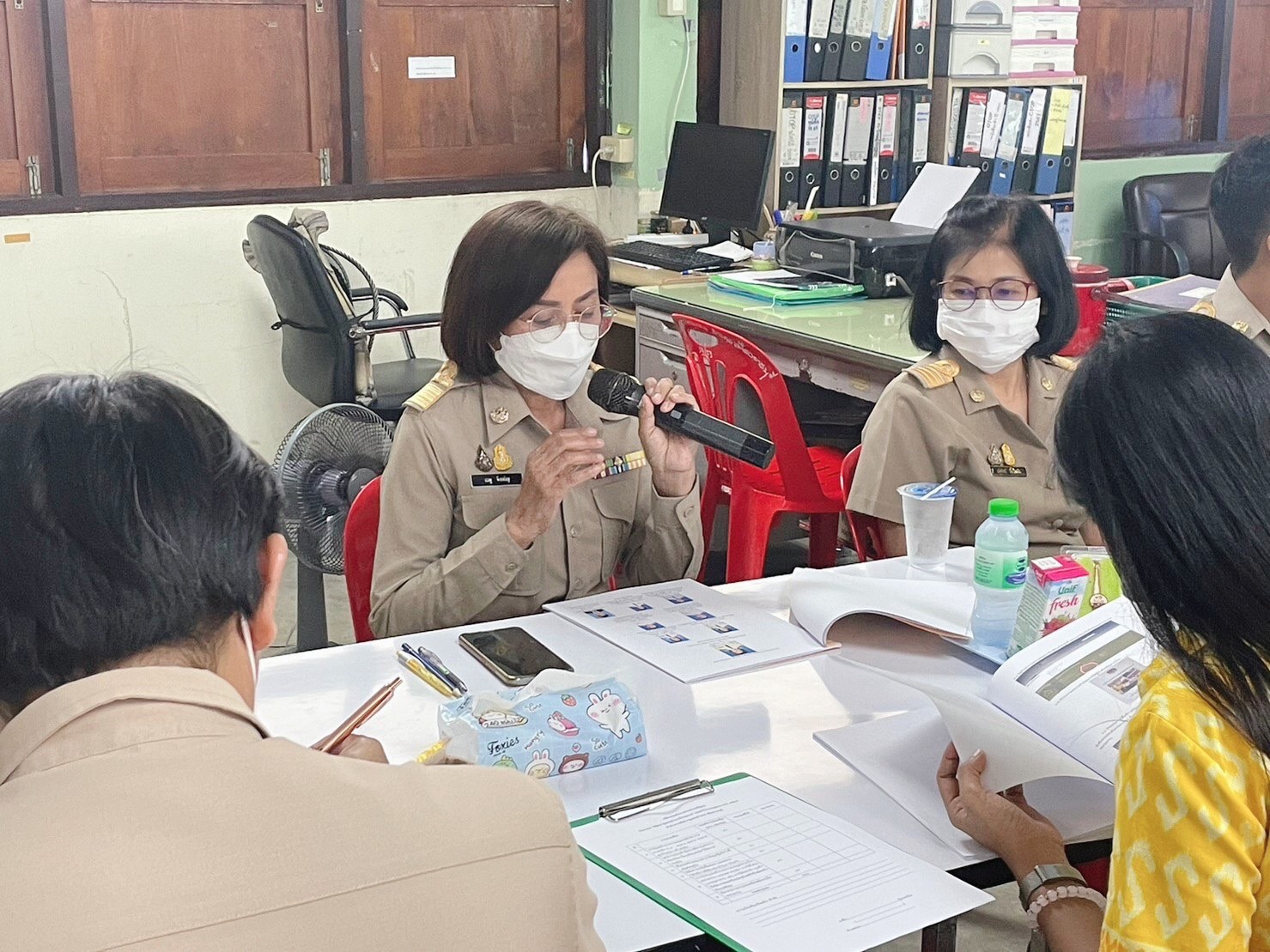 ?พช.ราชบุรี ตรวจประเมินผลการดำเนินกิจกรรม “พัฒนาชุมชนอำเภอใสสะอาด” ในมิติที่ 2 สำนักงานสะดวก ตามโครงการพัฒนาชุมชนราชบุรีใสสะอาด ประจำปีงบประมาณ พ.ศ. 2566