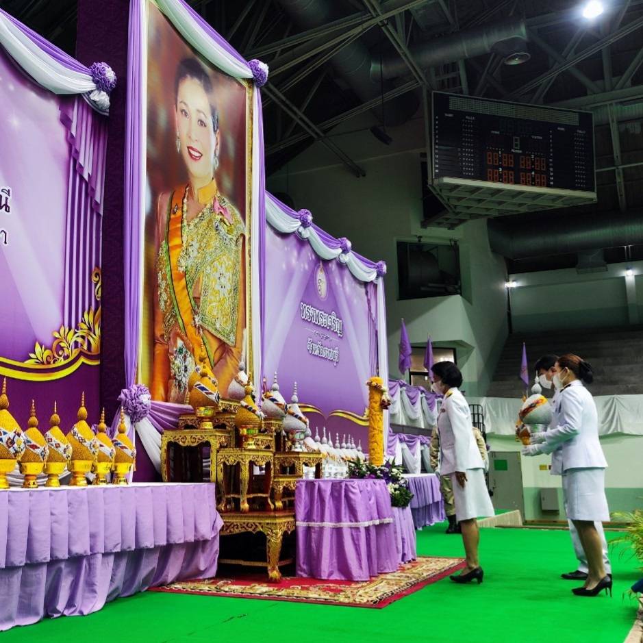 ?ผวจ.ราชบุรี นำพสกนิกรจุดเทียนถวายพระพรชัยมงคล เนื่องในโอกาสวันเฉลิมพระชนมพรรษา สมเด็จพระนางเจ้าฯ พระบรมราชินี 3 มิถุนายน 2566