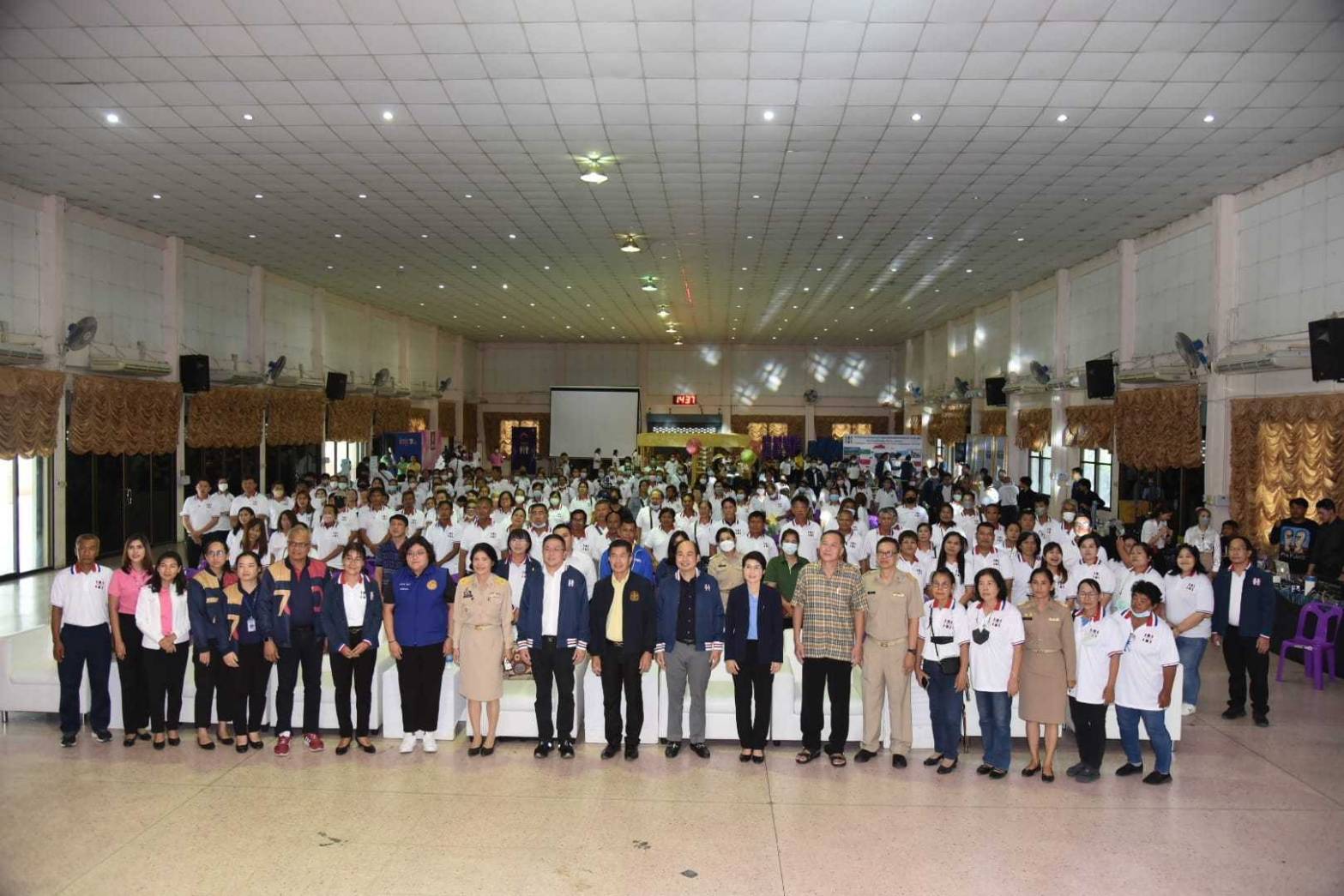 ?พช.ราชบุรี เข้าร่วมกิจกรรม“สร้างเศรษฐกิจฐานราก สร้างชาติมั่นคง”และร่วมให้การต้อนรับเลขานุการรัฐมนตรีประจำสำนักนายกรัฐมนตรี