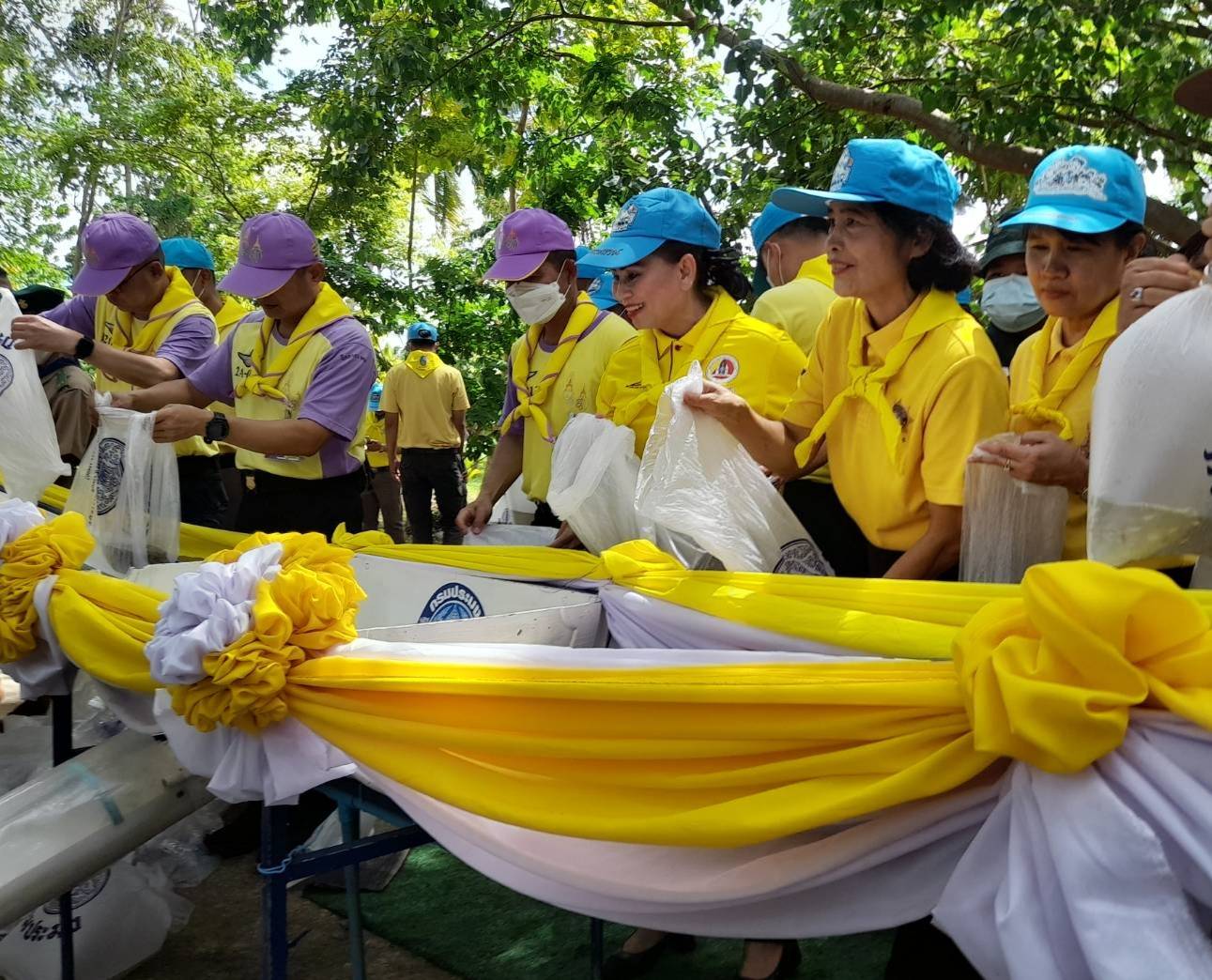 ?พช.ราชบุรี ร่วมกิจกรรมจิตอาสาพัฒนาสถานที่และปรับภูมิทัศน์ เนื่องในโอกาสวันเฉลิมพระชนมพรรษา พระบาทสมเด็จพระเจ้าอยู่หัว 28 กรกฎาคม 2566