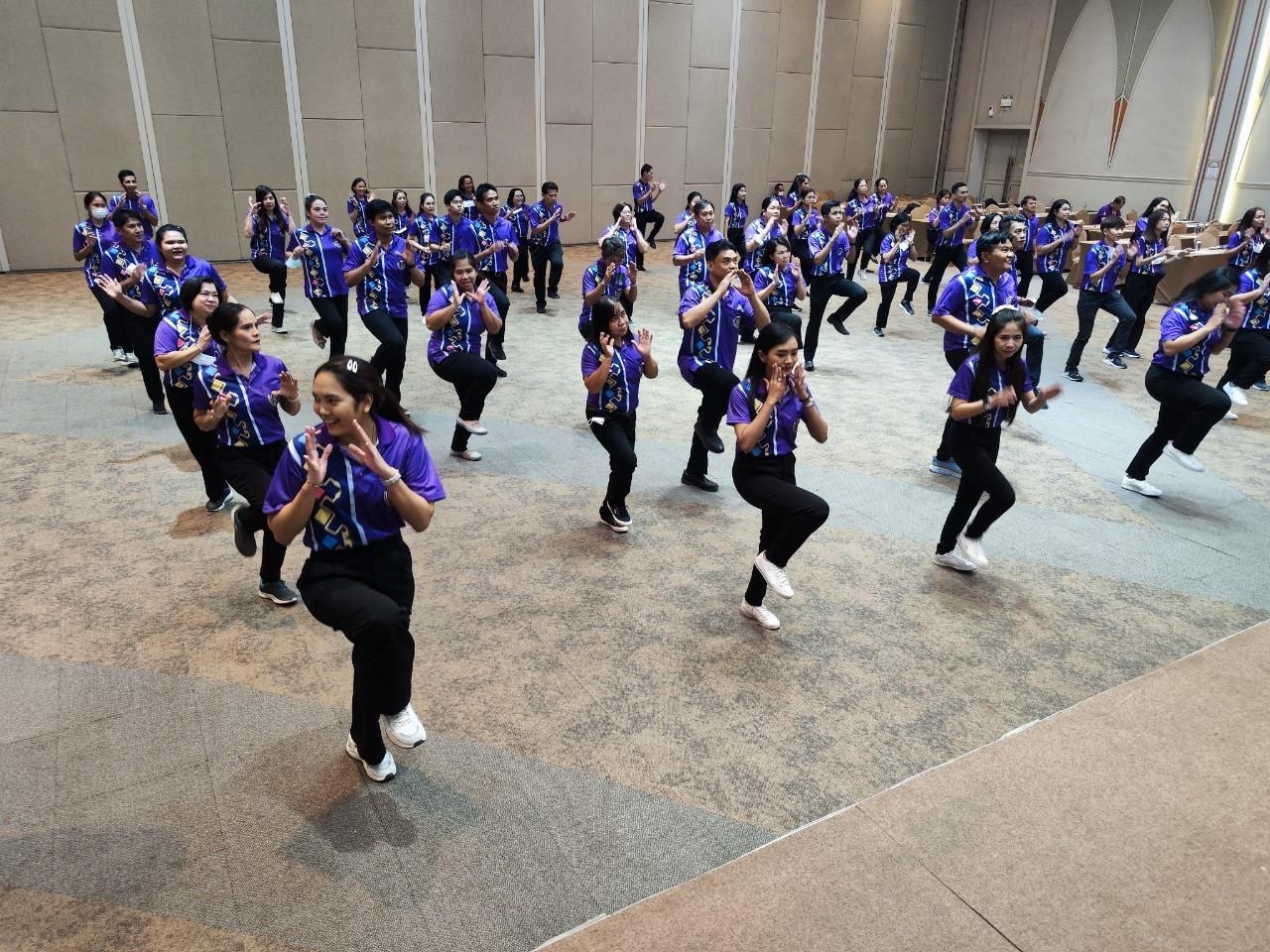 ? พช.ราชบุรี Kick off กิจกรรม “สร้างพลังกาย เสริมพลังใจ พัฒนาทีมงาน ชาว พช.ราชบุรี เฟส 3” ภายใต้โครงการขับเคลื่อนการส่งเสริมและการพัฒนาการออกกำลังกายและกีฬาเพื่อมวลชนให้เป็นวิถีชีวิตในระดับจังหวัด ?