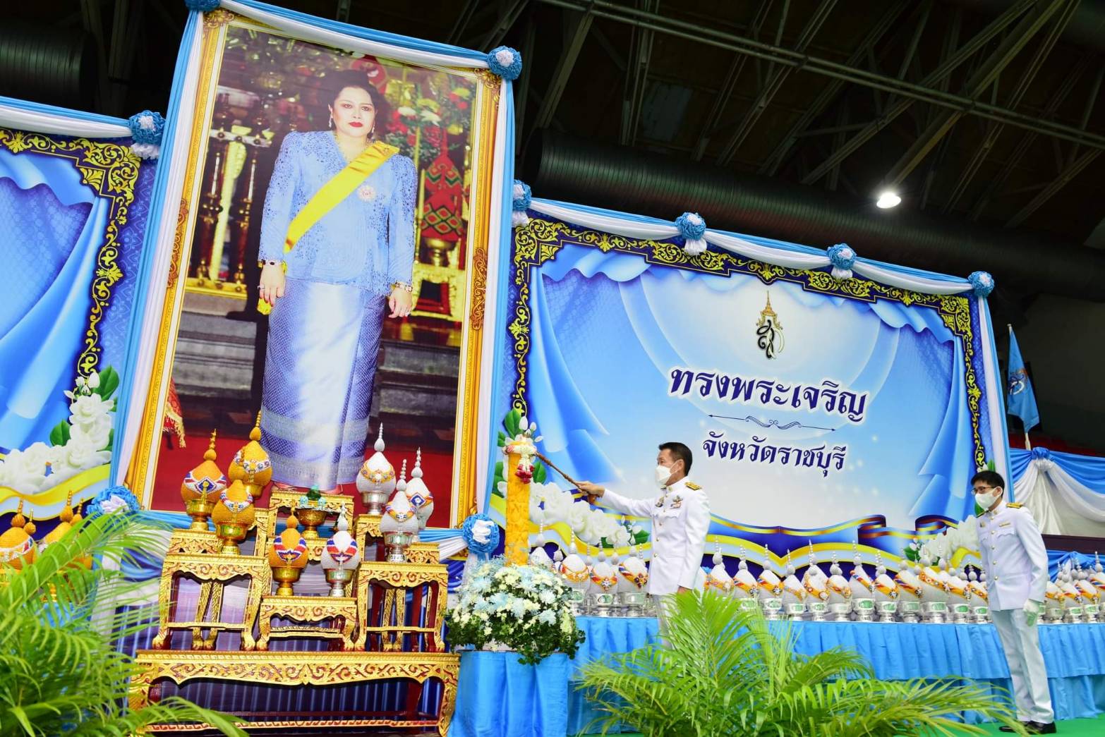 ?ผวจ.ราชบุรี นำพสกนิกรจุดเทียนถวายพระพรชัยมงคล เนื่องในโอกาสวันมหามงคลเฉลิมพระชนมพรรษา สมเด็จพระนางเจ้าสิริกิติ์ พระบรมราชินีนาถ พระบรมราชชนนีพันปีหลวง 12 สิงหาคม 2566