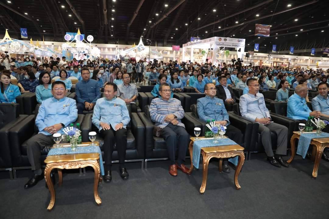 ?จังหวัดราชบุรี ร่วมพิธีเปิดงาน OTOP ศิลปาชีพ ประทีปไทย OTOP หลอมดวงใจ ด้วยพระบารมี