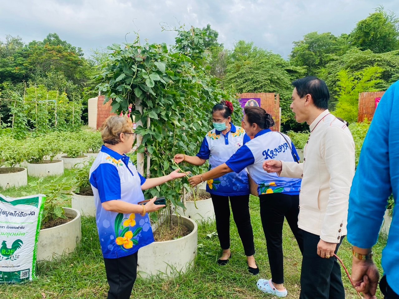 ?ผู้ตรวจราชการกรมพัฒนาชุมชน คัดเลือกคนกองทุนพัฒนาบทบาทสตรีดีเด่น ระดับเขตตรวจราชการที่ 3 กลุ่มจังหวัดภาคกลางตอนล่าง 1 ประจำปี 2566 พื้นที่จังหวัดราชบุรี