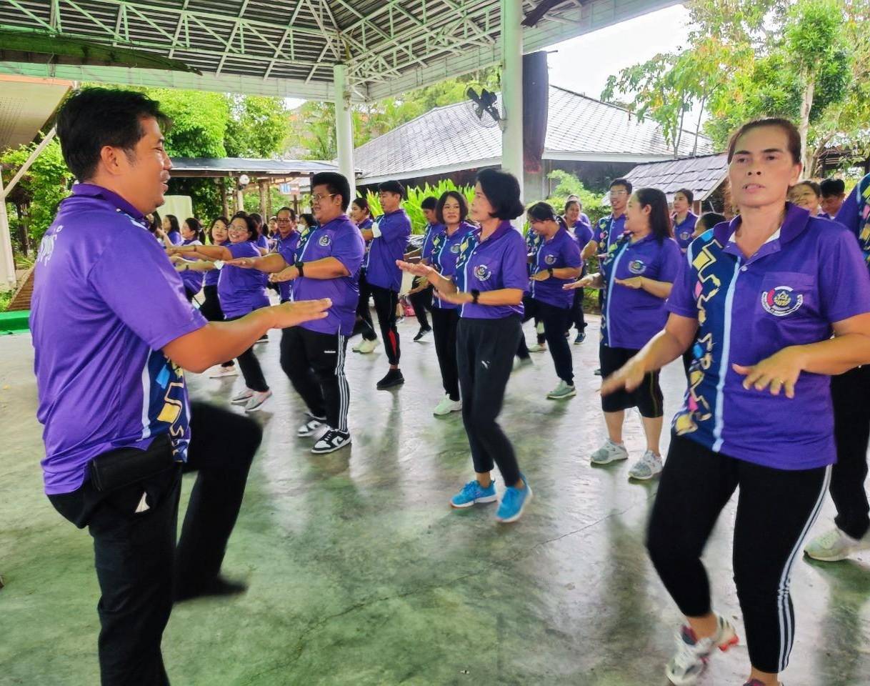 ? พช.ราชบุรี จัดกิจกรรม “สร้างพลังกาย เสริมพลังใจ พัฒนาทีมงาน ชาว พช.ราชบุรี เฟส 3” ภายใต้โครงการขับเคลื่อนการส่งเสริมและการพัฒนาการออกกำลังกายและกีฬาเพื่อมวลชนให้เป็นวิถีชีวิตในระดับจังหวัด ✌️✌️