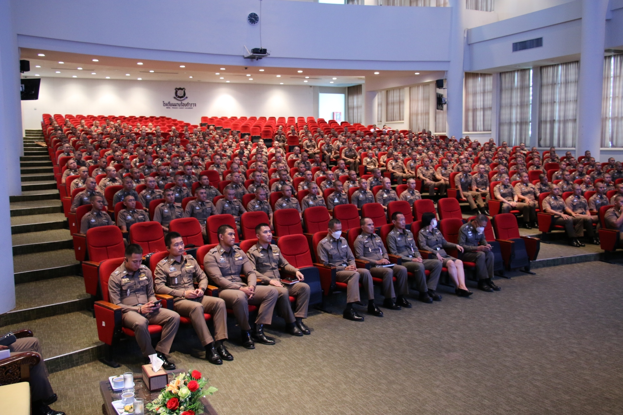 ?พช.ราชบุรี สนับสนุนนักเรียนนายร้อยตำรวจลงพื้นที่ศึกษาชุมชนดำเนินชีวิตตามหลักปรัชญาของเศรษฐกิจพอเพียงในพื้นที่จังหวัดราชบุรี