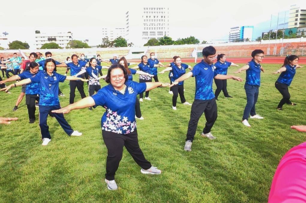 ? พช.ราชบุรี ขับเคลื่อนกิจกรรม สร้างพลังกาย เสริมพลังใจ คน พช.ราชบุรีสุขภาพดี ออกกำลังกายแอโรบิค ภายใต้โครงการส่งเสริมอาสาสมัครกีฬาและผู้นำการออกกำลังกาย ประจำปี 2566