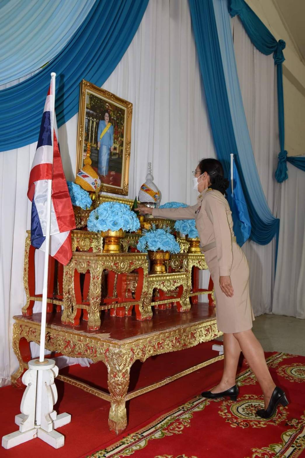 ?พช.ราชบุรี ร่วมพิธีมอบอาหารกลางวันและถุงยังชีพตามโครงการน้ำพระทัยพระราชทานส่วนภูมิภาคสมาคมสภาสังคมสงเคราะห์ฯ 76 จังหวัด ประจำปี 2566