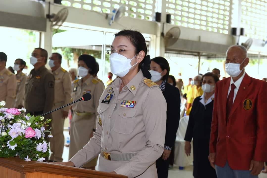 ?พช.ราชบุรี ร่วมพิธีมอบอาหารกลางวันและถุงยังชีพตามโครงการน้ำพระทัยพระราชทานส่วนภูมิภาคสมาคมสภาสังคมสงเคราะห์ฯ 76 จังหวัด ประจำปี 2566