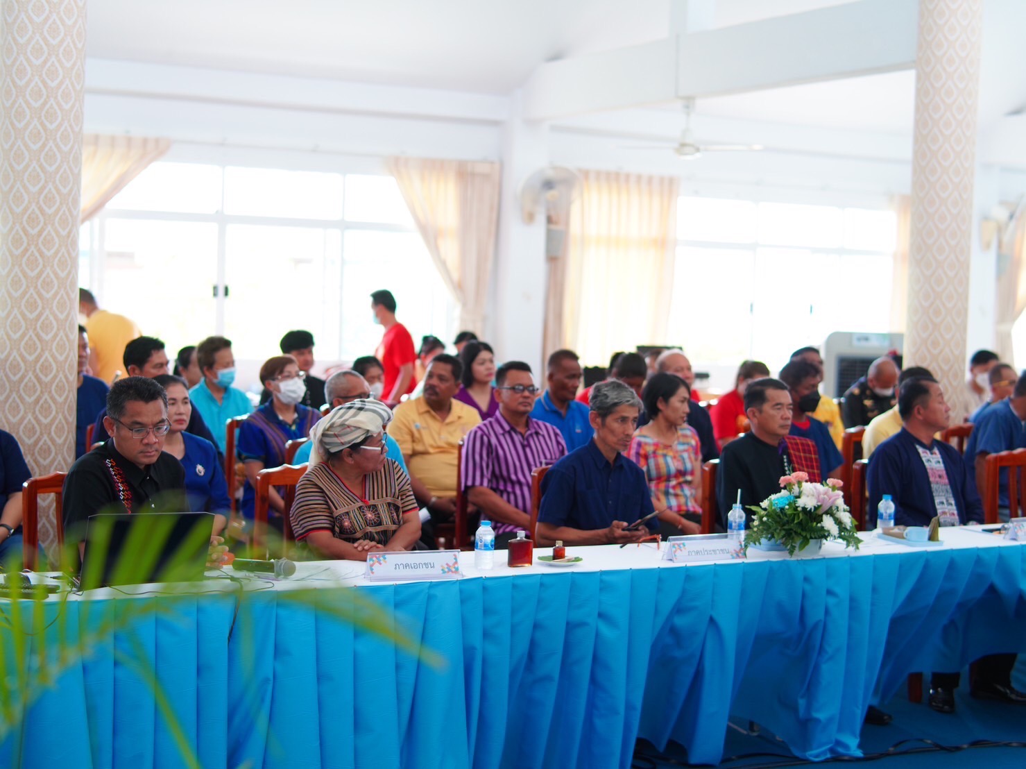 ?กระทรวงมหาดไทย ลงพื้นที่ติดตามการขับเคลื่อนโครงการอำเภอบำบัดทุกข์ บำรุงสุข แบบบูรณาการอย่างยั่งยืน และโครงการหนึ่งตำบล หนึ่งหมู่บ้านยั่งยืน (Sustainable Village) เน้นย้ำ !! ผู้นำต้องทำงานแบบ บูรณาการ ยอมเสียสละทรัพย์ทางโลก แต่ได้ทรัพย์ทางธรรมที่เป็นอริยทรัพย์ คือบุญกุศลส่งให้ความสุขที่ยั่งยืน” ด้วยการเสียสละประโยชน์ส่วนตัวเพื่อส่วนรวม