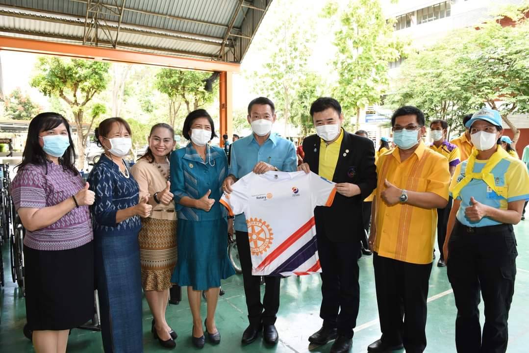 ?พช.ราชบุรี เข้าร่วมพิธีมอบรถวีลแชร์ เพื่อถวายเป็นพระราชกุศลแด่สมเด็จพระนางเจ้าสิริกิติ์ พระบรมราชินีนาถ พระบรมราชชนนีพันปีหลวง เนื่องในโอกาสมหามงคลเฉลิมพระชนมพรรษา 90 พรรษา 12 สิงหาคม 2566