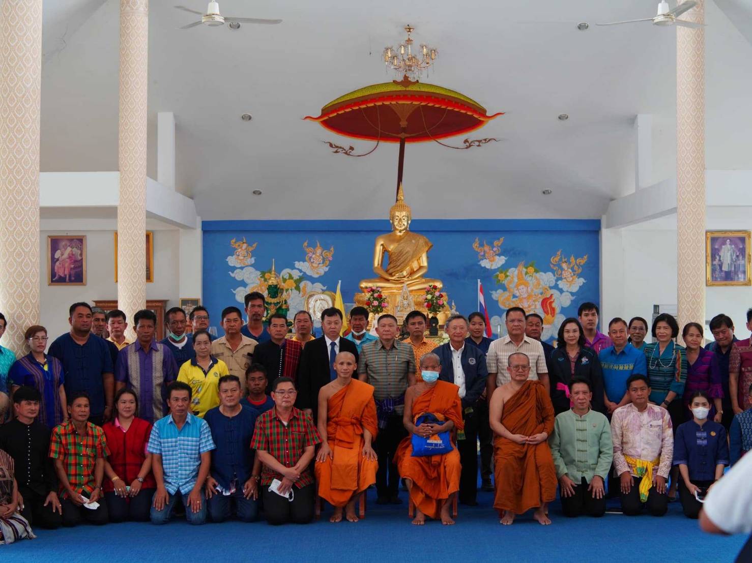 ?กระทรวงมหาดไทย ลงพื้นที่ติดตามการขับเคลื่อนโครงการอำเภอบำบัดทุกข์ บำรุงสุข แบบบูรณาการอย่างยั่งยืน และโครงการหนึ่งตำบล หนึ่งหมู่บ้านยั่งยืน (Sustainable Village) เน้นย้ำ !! ผู้นำต้องทำงานแบบ บูรณาการ ยอมเสียสละทรัพย์ทางโลก แต่ได้ทรัพย์ทางธรรมที่เป็นอริยทรัพย์ คือบุญกุศลส่งให้ความสุขที่ยั่งยืน” ด้วยการเสียสละประโยชน์ส่วนตัวเพื่อส่วนรวม