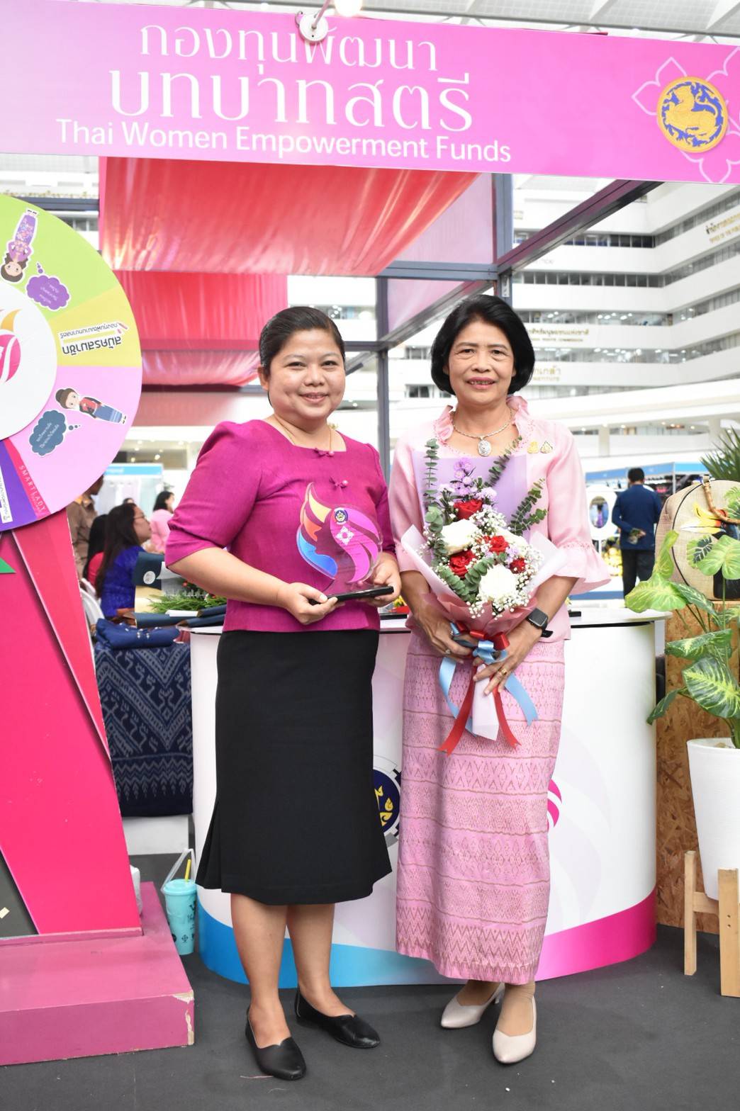 ? จังหวัดราชบุรี คว้ารางวัลเชิดชูเกียรติคนกองทุนพัฒนาบทบาทสตรีดีเด่น ประจำปี 2566