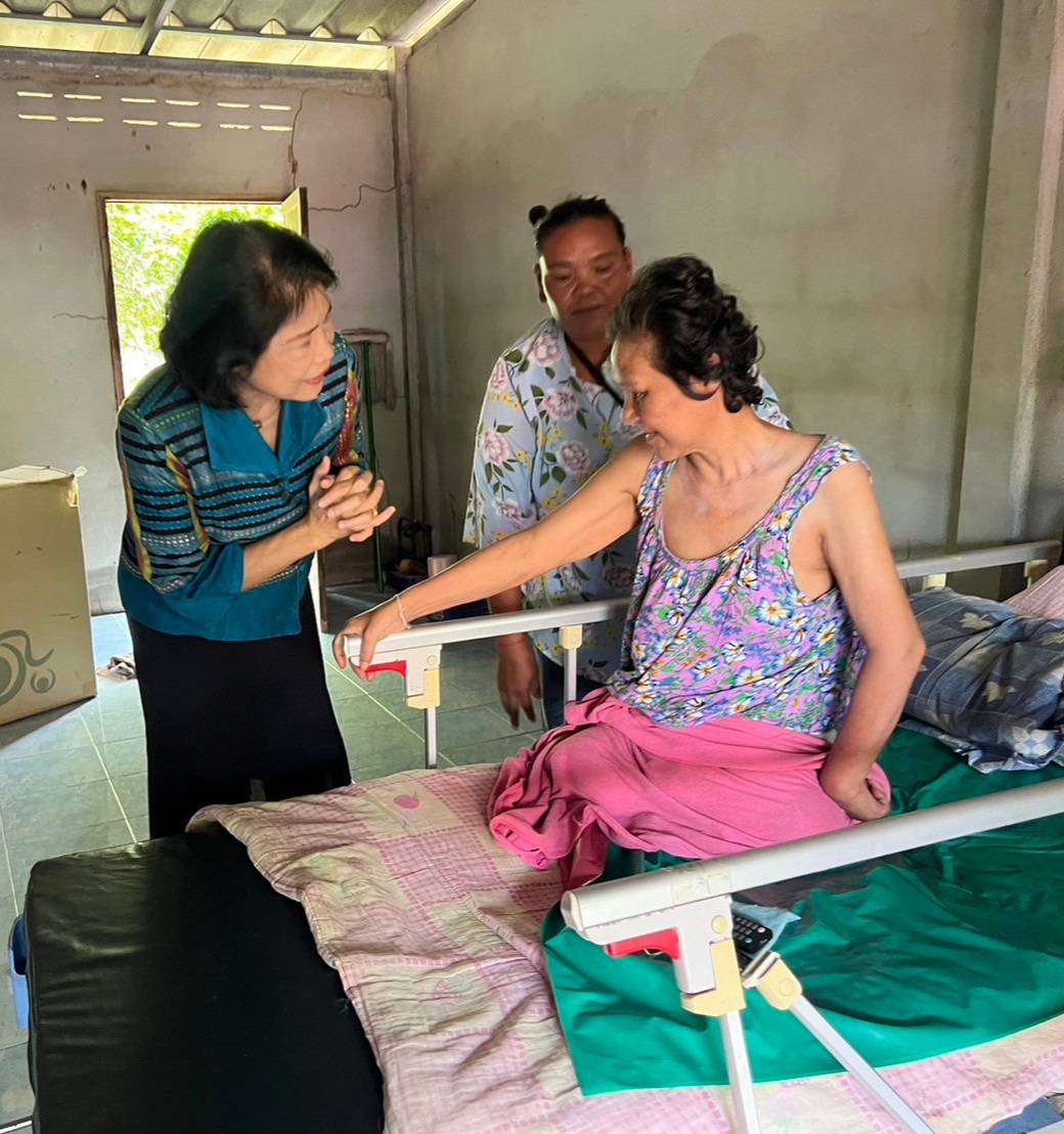 📣 พช.ราชบุรี ผนึกกำลังองค์กรสตรีสัญจรลงพื้นที่ ร่วมขับเคลื่อนการขจัดความยากจนและพัฒนาคนทุกช่วงวัยอย่างยั่งยืนตามหลักปรัชญาของเศรษฐกิจพอเพียง “คนราชบุรี ไม่ทิ้งกัน”