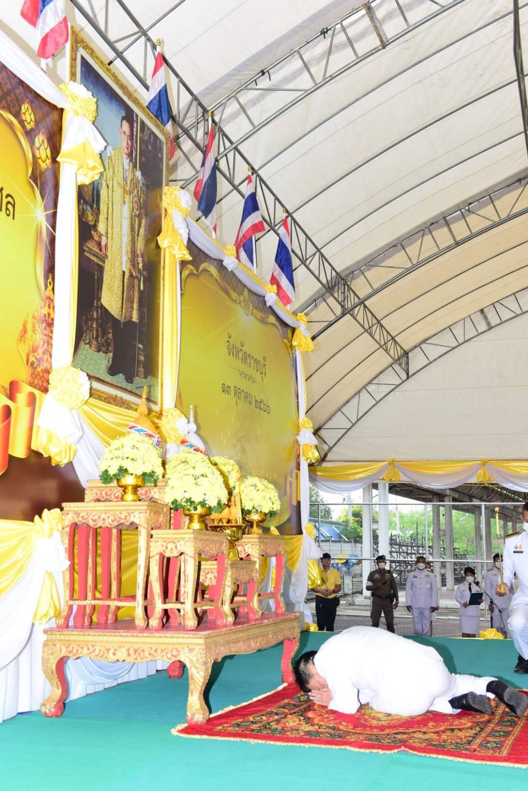 📣พช.ราชบุรี ร่วมพิธีทำบุญตักบาตร และพิธีวางพวงมาลา เนื่องใน “วันนวมินทรมหาราช” เพื่อน้อมรำลึกในพระมหากรุณาธิคุณอันหาที่สุดมิได้ ของพระบาทสมเด็จพระบรมชนกาธิเบศร มหาภูมิพลอดุลยเดชมหาราช บรมนาถบพิตร 13 ตุลาคม