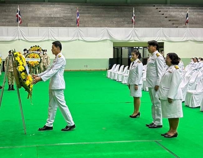 📣พช.ราชบุรี ร่วมพิธีทำบุญตักบาตร และพิธีวางพวงมาลา เนื่องใน “วันนวมินทรมหาราช” เพื่อน้อมรำลึกในพระมหากรุณาธิคุณอันหาที่สุดมิได้ ของพระบาทสมเด็จพระบรมชนกาธิเบศร มหาภูมิพลอดุลยเดชมหาราช บรมนาถบพิตร 13 ตุลาคม