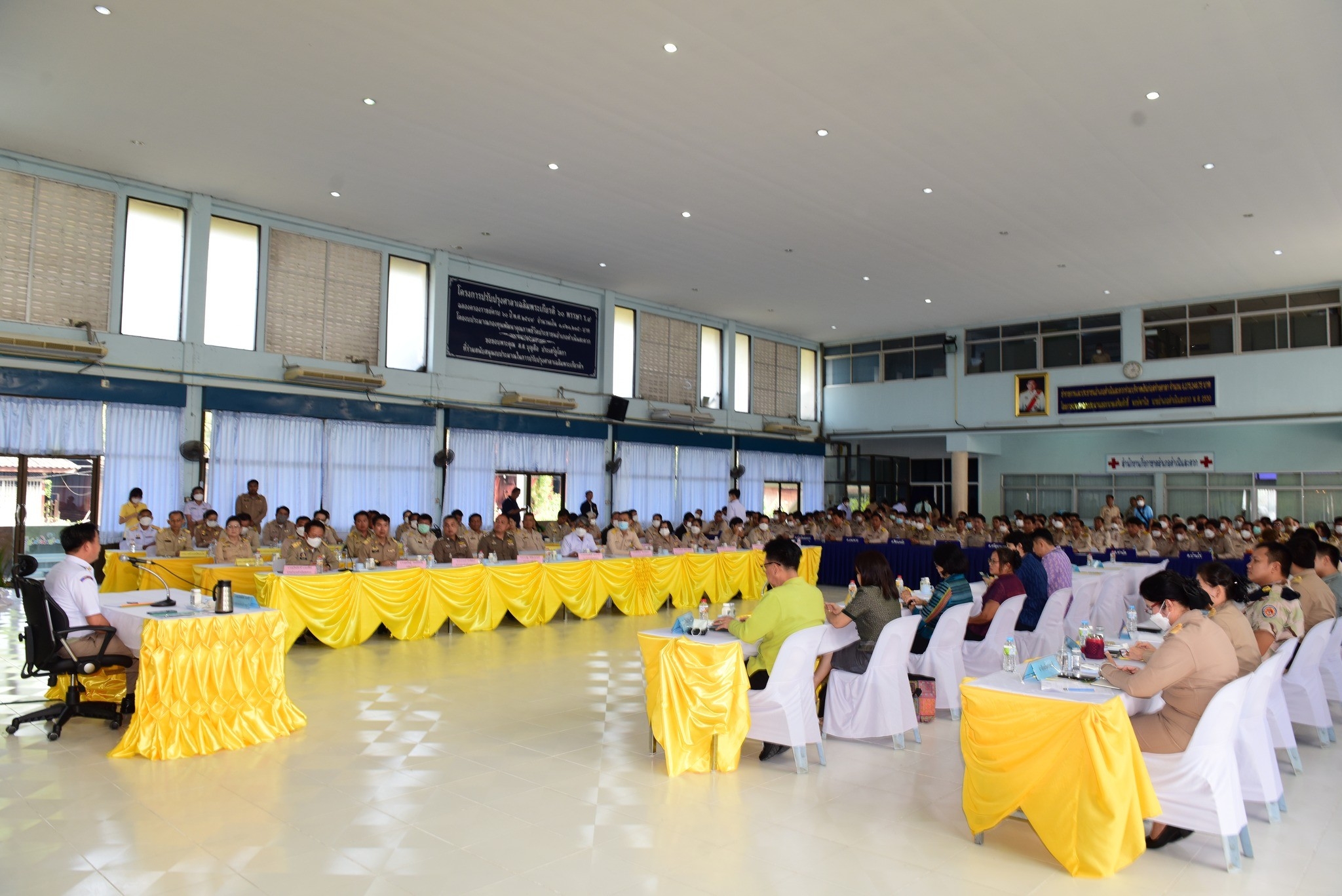 📣 พช.ราชบุรี ร่วมลงพื้นที่มอบนโยบายส่วนราชการ อำเภอดำเนินสะดวกและอำเภอบางแพ เน้นปัญหาความยากจน ยาเสพติด สถานที่ท่องเที่ยวปลอดภัย